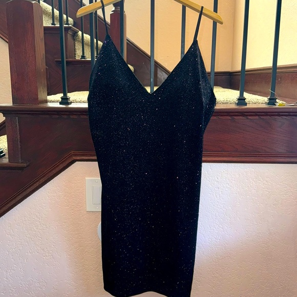 studio 1011 Dresses & Skirts - Studio 1011 XL Women’s Black Shimmer V Neck Sleeveless Mini Party Club Dress